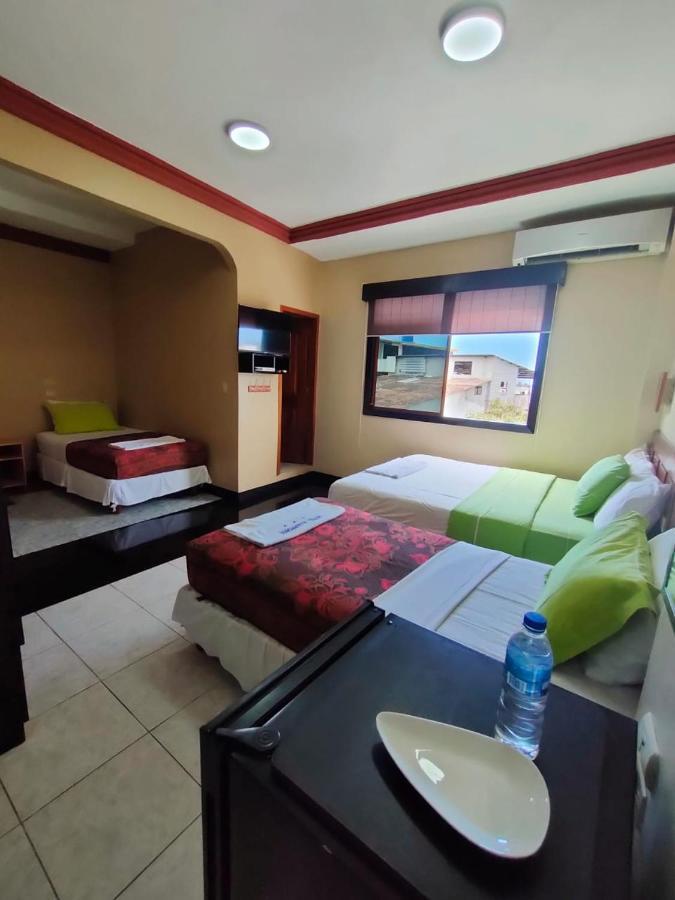 Hotel Los Algarrobos Puerto Baquerizo Moreno Eksteriør billede