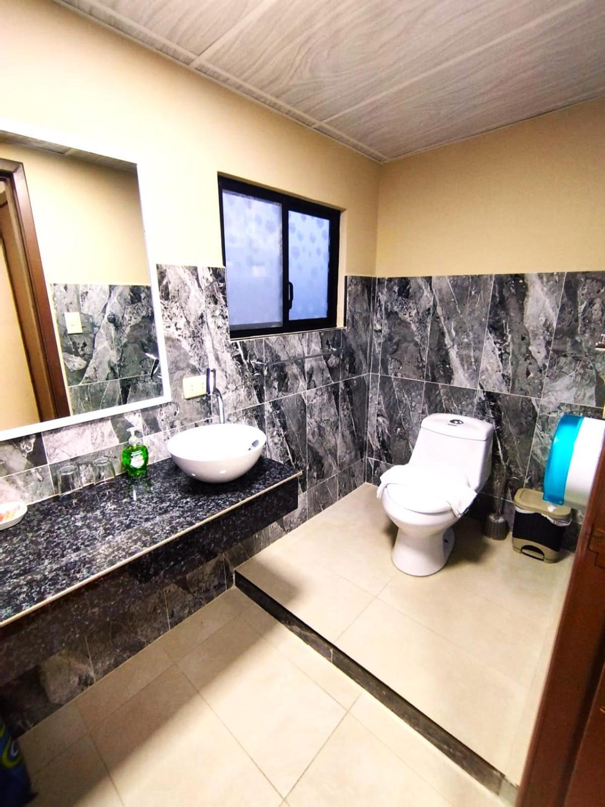 Hotel Los Algarrobos Puerto Baquerizo Moreno Eksteriør billede