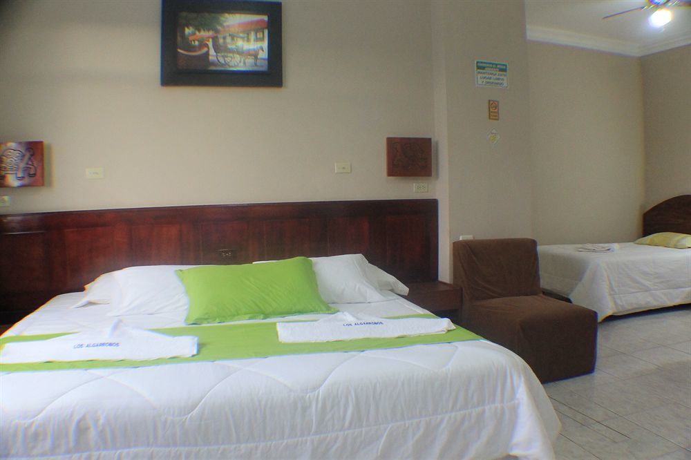 Hotel Los Algarrobos Puerto Baquerizo Moreno Eksteriør billede