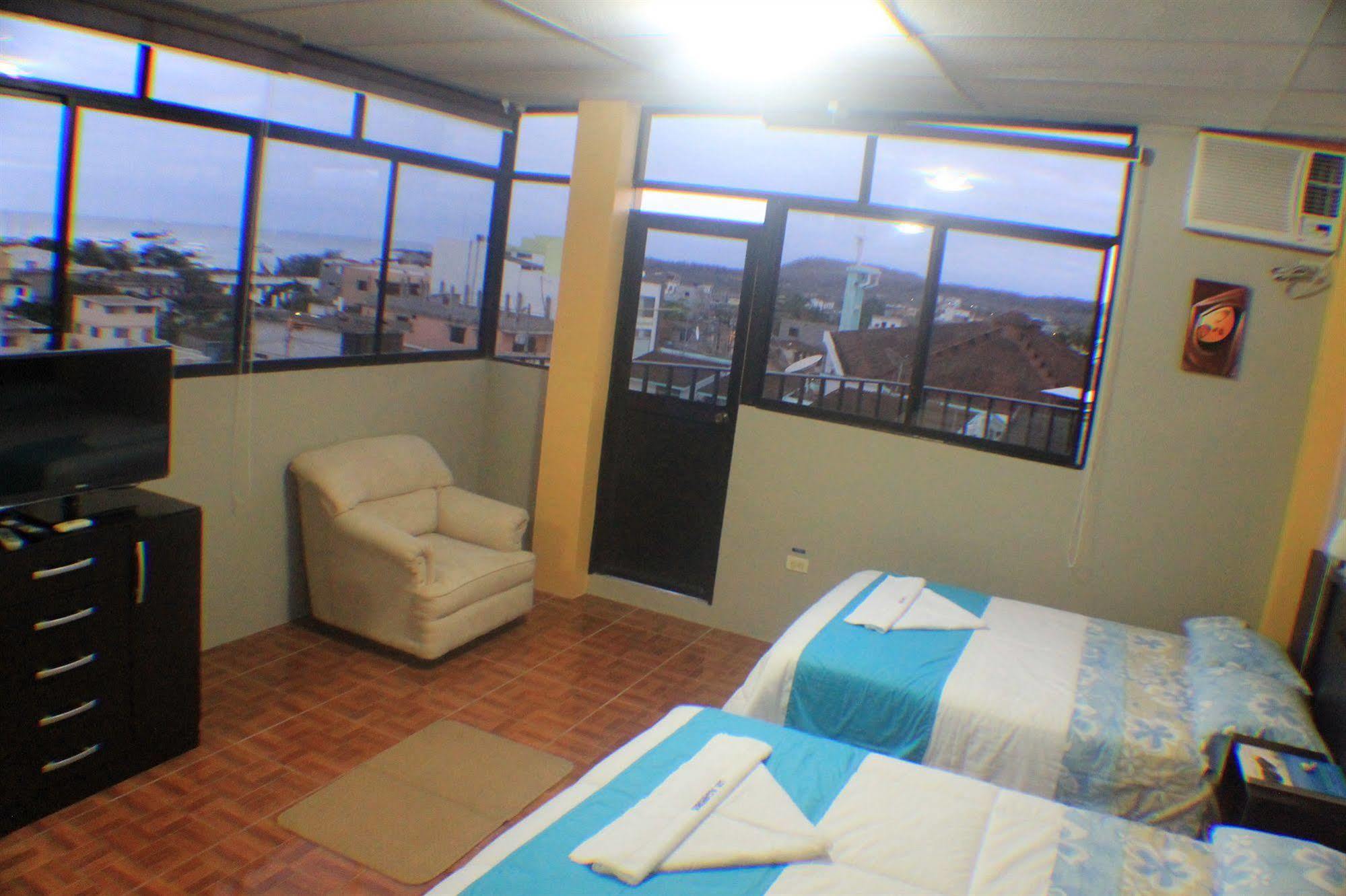 Hotel Los Algarrobos Puerto Baquerizo Moreno Eksteriør billede