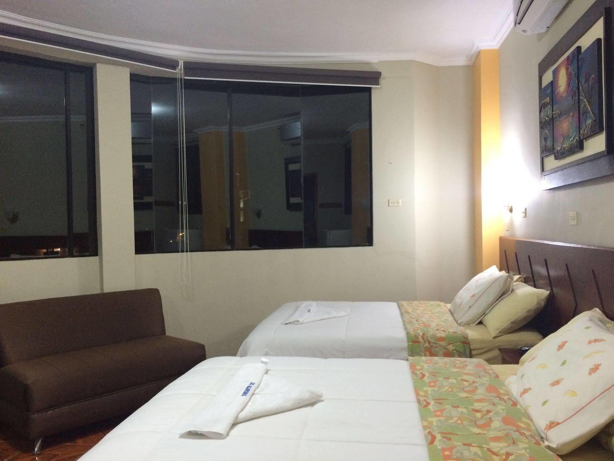 Hotel Los Algarrobos Puerto Baquerizo Moreno Eksteriør billede